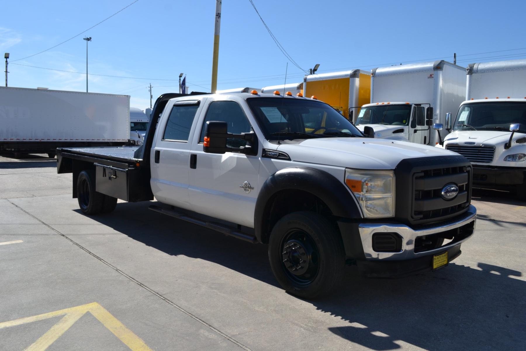 2013 WHITE Ford F550 with an POWERSTROKE 6.7L DIESEL engine, AUTOMATIC transmission, located at 9172 North Fwy, Houston, TX, 77037, (713) 910-6868, 29.887470, -95.411903 - CREW CAB, 11FT FLATBED, BUMPER PULL HITCH, 19,000LB GVWR , 4X4, POWER WINDOWS , LOCKS & MIRRORS, CRUISE CONTROL, COLD A/C - Photo #2